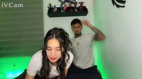 Jean Y Isa online show from 11-26-25, 02:45