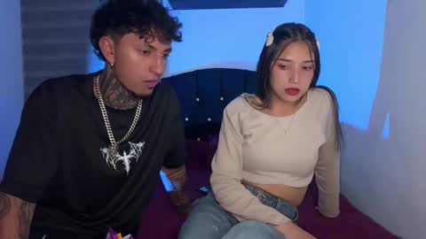 Snapshot of nocturnallovers_ss chatting on 12-19-25, 05:14 Jean Y Isa online show from 12-19-25, 05:14