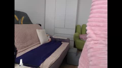 Snapshot of nodarell chatting on 05-12-26, 10:45 nodarell online show from 05-12-26, 10:45