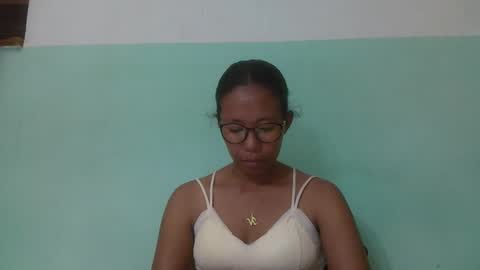 Snapshot of noellah chatting on 03-02-25, 10:45 noellah online show from 03-02-25, 10:45