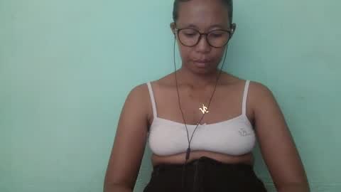 Snapshot of noellah chatting on 03-04-25, 04:41 noellah online show from 03-04-25, 04:41