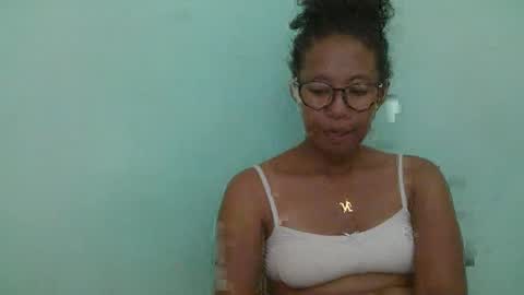 Snapshot of noellah chatting on 03-05-25, 04:46 noellah online show from 03-05-25, 04:46