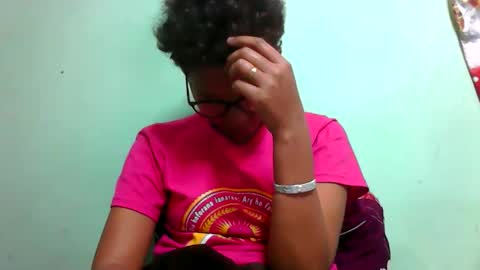 Snapshot of noellah chatting on 09-10-25, 06:57 noellah online show from 09-10-25, 06:57