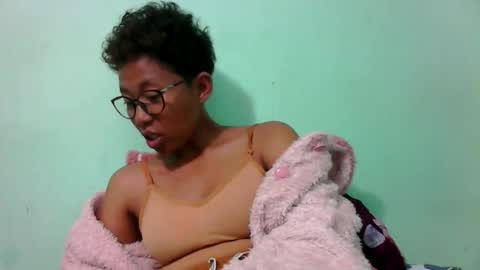 Snapshot of noellah chatting on 09-14-25, 07:13 noellah online show from 09-14-25, 07:13