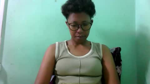 Snapshot of noellah chatting on 09-26-25, 04:05 noellah online show from 09-26-25, 04:05