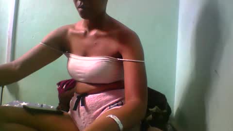 Snapshot of noellah chatting on 10-02-25, 07:43 noellah online show from 10-02-25, 07:43