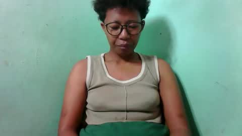 Snapshot of noellah chatting on 10-13-25, 06:24 noellah online show from 10-13-25, 06:24