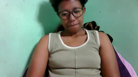 Snapshot of noellah chatting on 11-03-25, 03:52 noellah online show from 11-03-25, 03:52