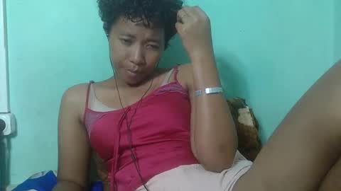 Snapshot of noellah chatting on 12-13-25, 07:53 noellah online show from 12-13-25, 07:53