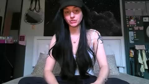 Noelle online show from 04-28-26, 05:18