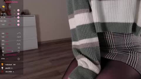 noelleneptune online show from 01-24-25, 09:58