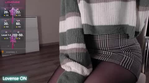 Snapshot of noelleneptune chatting on 01-07-26, 02:36 noelleneptune online show from 01-07-26, 02:36