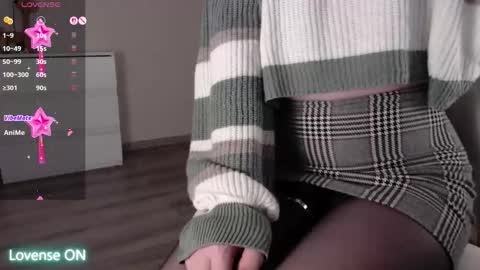 Snapshot of noelleneptune chatting on 02-13-26, 12:01 noelleneptune online show from 02-13-26, 12:01