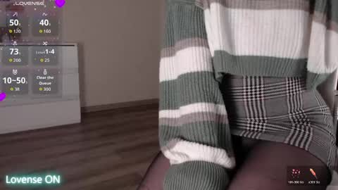 noelleneptune online show from 04-12-26, 01:54