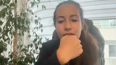 Snapshot of noemitaboo chatting on 10-30-25, 02:18 NoemiTaboo online show from 10-30-25, 02:18