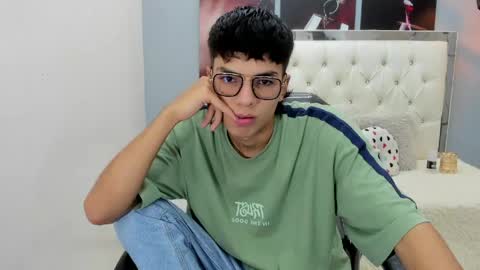 Snapshot of noha_scott chatting on 04-24-26, 10:45 Noha Scott online show from 04-24-26, 10:45