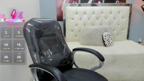Snapshot of noha_scott chatting on 04-28-26, 10:48 Noha Scott online show from 04-28-26, 10:48