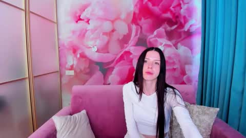 NoirDiva online show from 06-05-26, 05:47