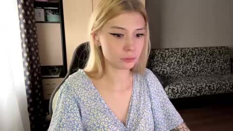 Snapshot of nolabussing chatting on 04-16-26, 09:10 Sofia online show from 04-16-26, 09:10