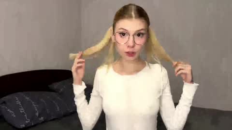 Sofia online show from 05-19-26, 12:11