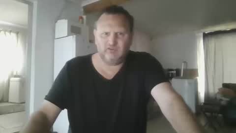 Nollie online show from 10-26-25, 05:02