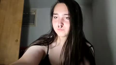 nonbinarybeauty20 online show from 11-21-25, 05:44