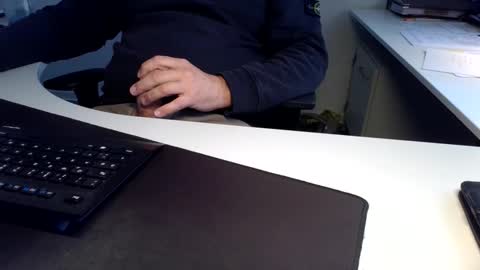 Snapshot of nonsequiture chatting on 11-09-25, 10:35 Ralle online show from 11-09-25, 10:35