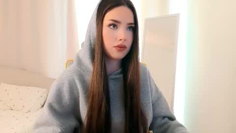 Snapshot of noonespy chatting on 03-24-26, 04:17 Syndney online show from 03-24-26, 04:17