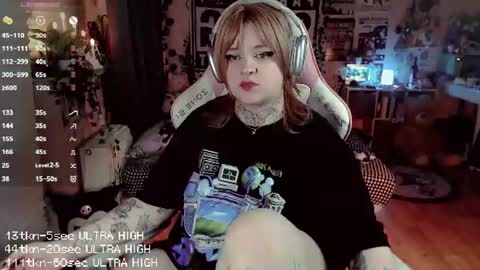 Snapshot of noori_hope chatting on 07-31-26, 09:25 Noori online show from 07-31-26, 09:25