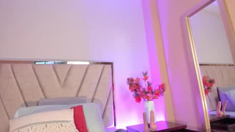 Nora Da Silva online show from 10-28-25, 01:31