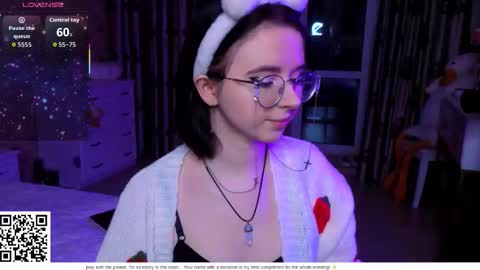 Snapshot of nora_failure chatting on 02-16-26, 12:34 Nora Failure online show from 02-16-26, 12:34