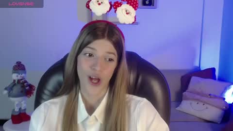 Nora online show from 12-22-24, 08:14