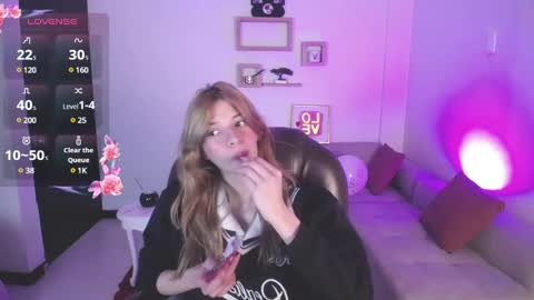 Nora online show from 02-18-25, 06:37