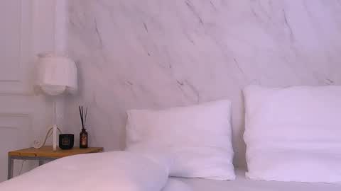 noraaddams online show from 10-26-25, 02:39