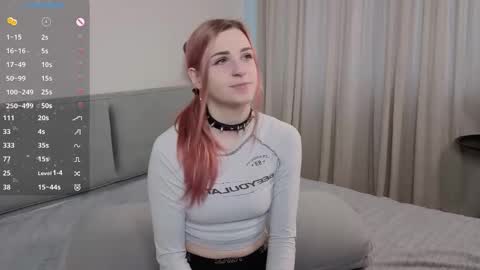 Elina online show from 11-26-25, 09:21