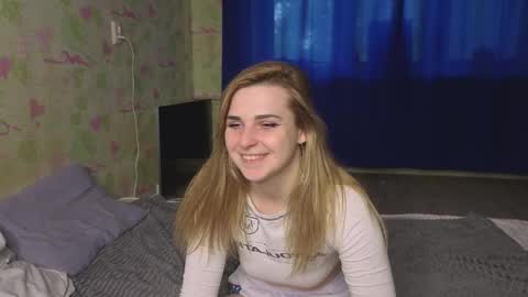 Snapshot of noradunn chatting on 06-01-26, 12:29 Elina online show from 06-01-26, 12:29
