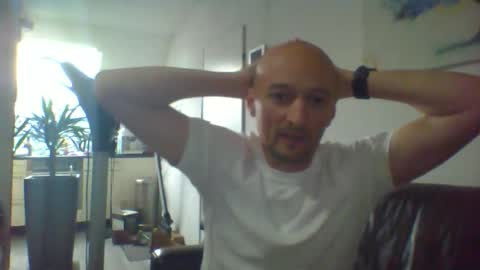 nordicrunner76 online show from 05-17-26, 04:03