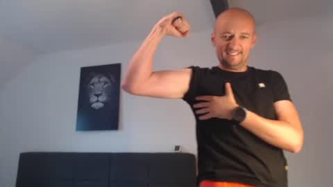 nordicrunner76 online show from 07-07-26, 08:18