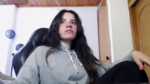 noreen_ online show from 10-29-25, 07:04