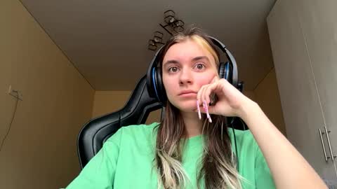 Elena online show from 03-16-26, 06:17