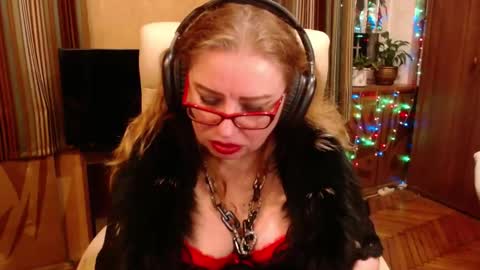 miss Tress online show from 03-09-26, 09:30