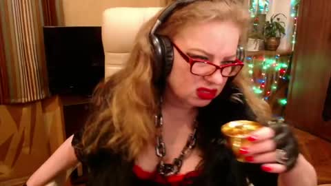 miss Tress online show from 05-03-26, 08:59