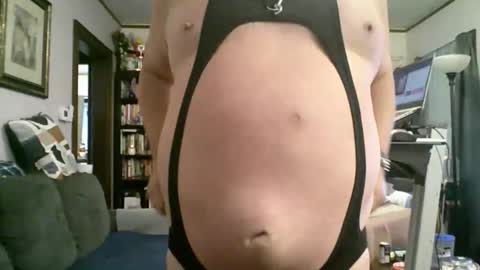 Snapshot of normalguyohio chatting on 05-05-26, 01:30 normalguyohio online show from 05-05-26, 01:30