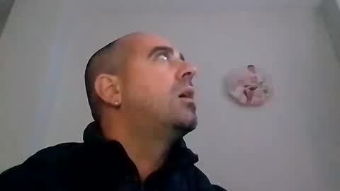 Snapshot of normalito42 chatting on 02-04-26, 12:33 NORMALITO online show from 02-04-26, 12:33