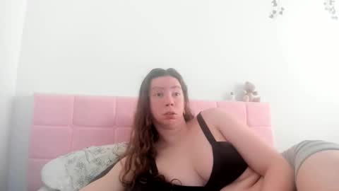 Emily snow online show from 02-17-26, 08:26