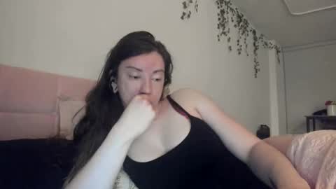 Emily snow online show from 04-14-26, 12:38