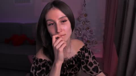 Snapshot of north_valkyrie chatting on 01-15-25, 01:02 Hazel online show from 01-15-25, 01:02