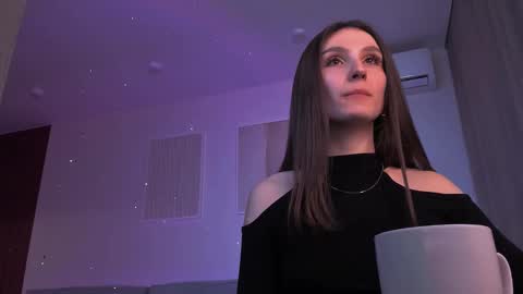 Snapshot of north_valkyrie chatting on 01-25-25, 12:58 Hazel online show from 01-25-25, 12:58