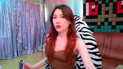 Snapshot of northern_moon chatting on 05-06-26, 06:08 northern_moon online show from 05-06-26, 06:08