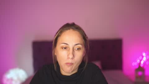 Snapshot of notamericanpie23 chatting on 01-13-25, 06:27 Tina online show from 01-13-25, 06:27